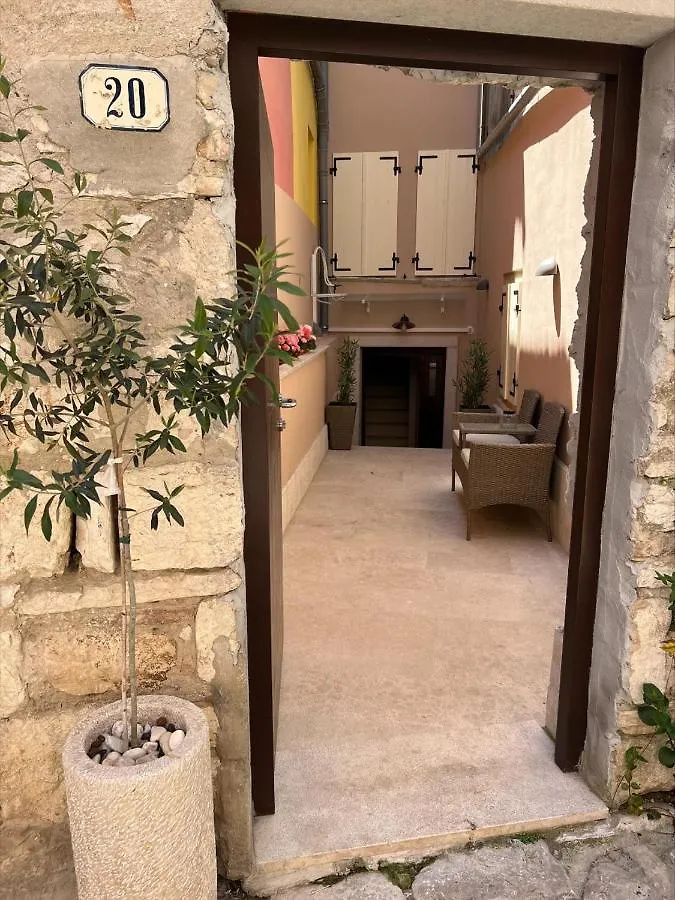Villa Nea Seaview 3-Apartments! 0*, Rovinj Croatia