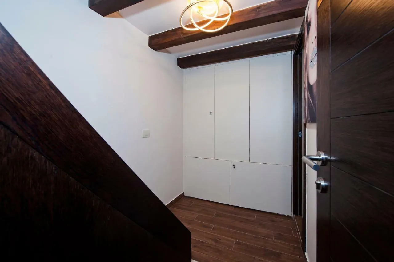 Villa Nea Seaview 3-Apartments! 0*, Rovinj Croatia