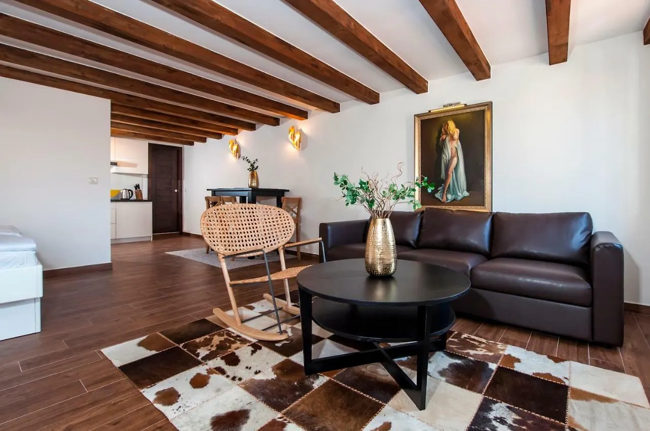 Villa Nea Seaview 3-Apartments! 0*, Rovinj