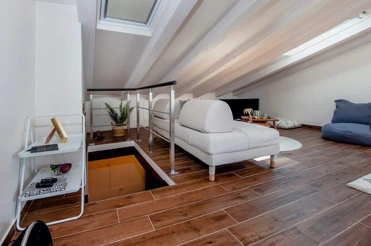 Villa Nea Seaview 3-Apartments! Apartman Rovinj