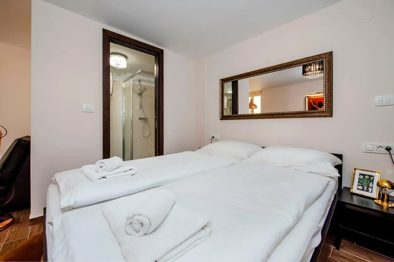 Apartment Villa Nea Seaview 3-Apartments! Rovinj