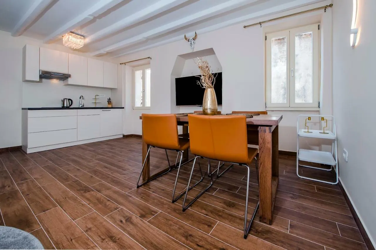 Apartment Villa Nea Seaview 3-Apartments! Rovinj Croatia