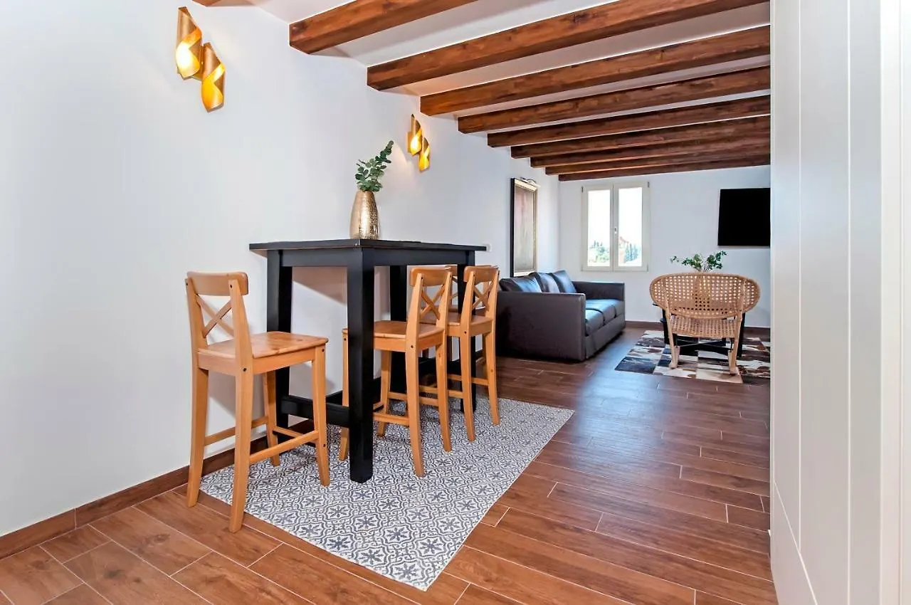 Villa Nea Seaview 3-Apartments! Rovinj 0*,  Croatia